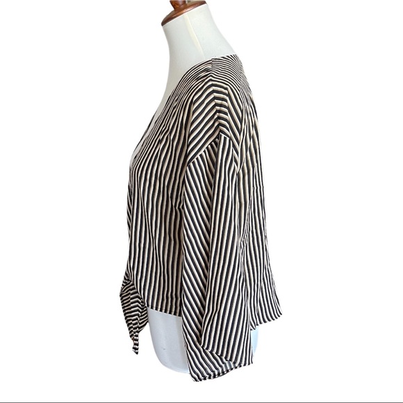Honey Belle Striped Front Center Tie Wrapped Cropped V Neck Blouse New Medium - Picture 7 of 10